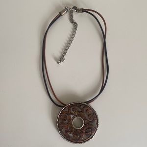 Round Swirls Pendant Necklace